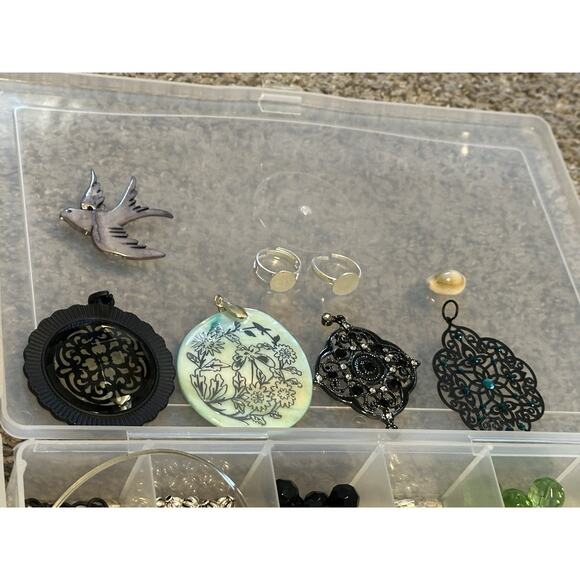 Bead Jewelry Making Lot Mixed Glass Stone Charms Metal Plastic Misc With Cases - Picture 8 of 8